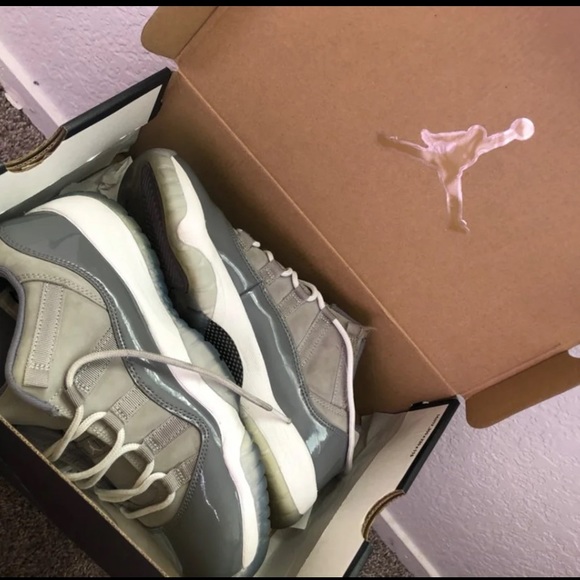 Jordan 11s low - Picture 2 of 3